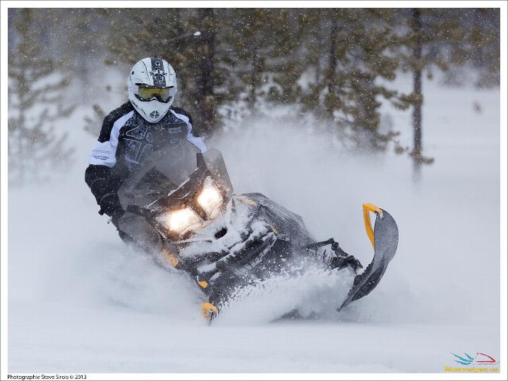 Snowmobile Ski-Doo Renegade Backcountry 800R E-TEC