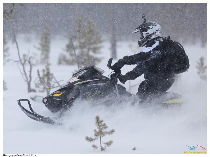 Snowmobile Ski-Doo Summit X 800R E-TEC 2014