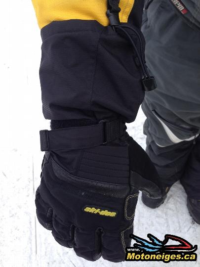 Essai des gants de motoneige Backcountry de Ski-Doo