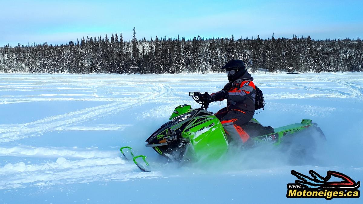 Une première en hors-piste au volant de la Arctic Cat M8000 HardCore 2019