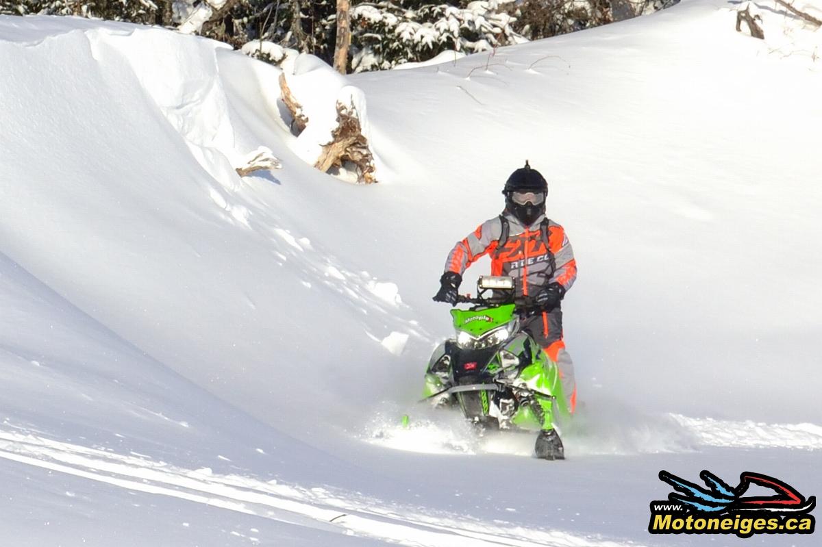 Une première en hors-piste au volant de la Arctic Cat M8000 HardCore 2019