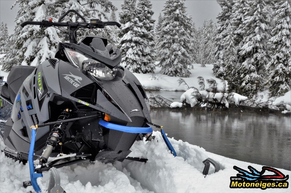 Arctic Cat Favourite — The Riot X - snowmobiles - snowmobilers