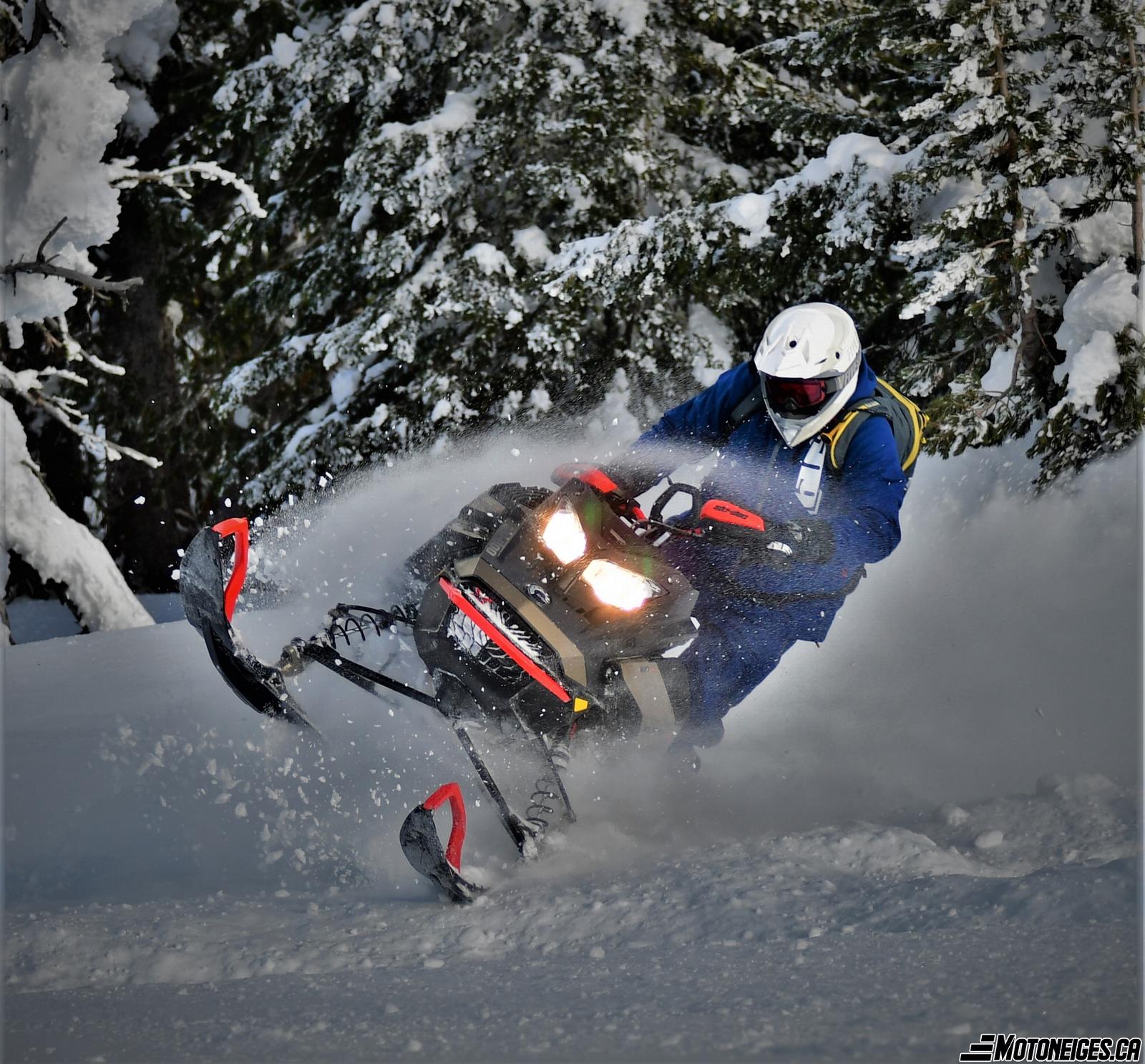 Ski-Doo Summit Expert Package - Motoneige