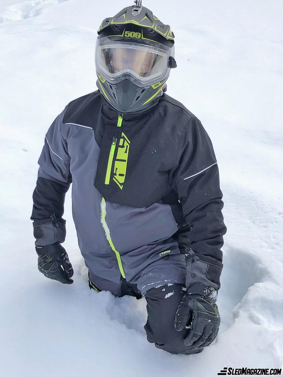 Snowmobile garments 509